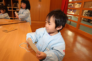 毛糸通しの練習✨　あひる