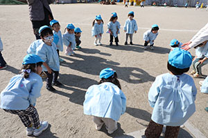 作品展の制作活動とマラソンの様子　ぺんぎん