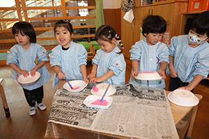 作品展の制作活動とマラソンの様子　ぺんぎん