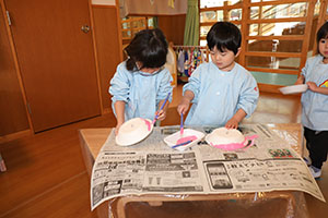 作品展の制作活動とマラソンの様子　ぺんぎん
