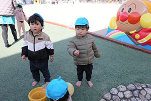 氷をみつけたよ　ぺんぎん