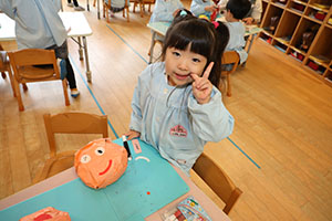 作品展の制作活動　きりん