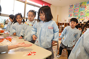 作品展の制作活動　きりん