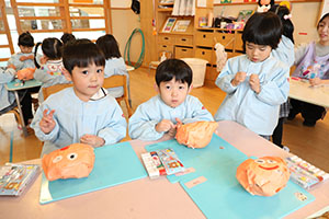 作品展の制作活動　きりん