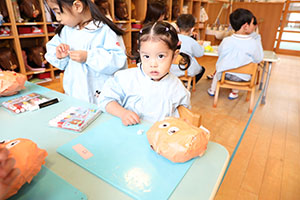 作品展の制作活動　きりん