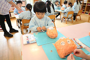 作品展の制作活動　きりん