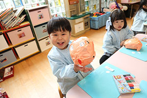 作品展の制作活動　きりん