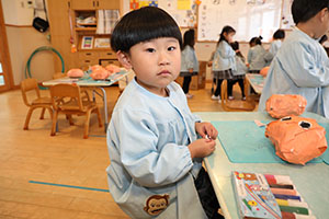 作品展の制作活動　きりん