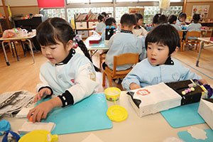作品展の制作活動　きりん