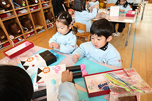 作品展の制作活動　きりん