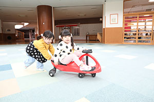 スクーターボード・三輪車楽しかったね　あひる