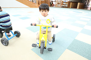 スクーターボード・三輪車楽しかったね　あひる