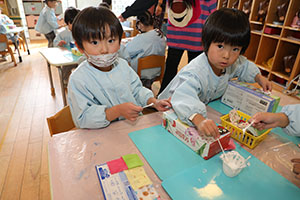 作品展の制作活動　ことり