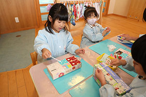 作品展の制作活動　ことり