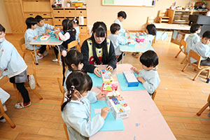 作品展の制作活動　ことり