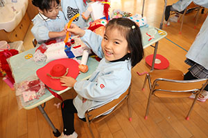 作品展の制作活動　すみれ