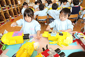 作品展の制作活動　たんぽぽ