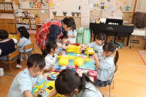 作品展の制作活動　たんぽぽ