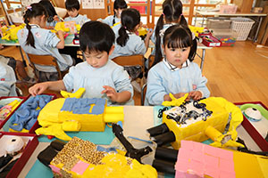 作品展の制作活動　たんぽぽ