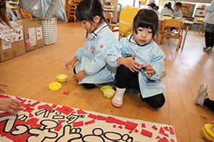 作品展のかんばんの制作　ぱんだ