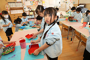 作品展の制作活動　たんぽぽ