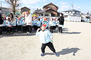 節分　みんなで豆まきをしました　全園児　　NO．2