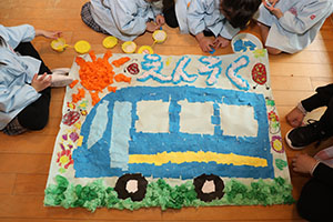 作品展のかんばんの制作　りす・きりん