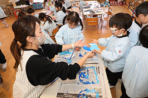 作品展の制作活動　ばら