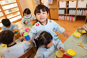 作品展の制作活動　すみれ