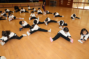 体操教室　ー跳び箱ー　すみれ