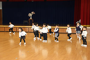 体操教室　ー跳び箱ー　すみれ