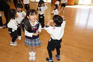 体操教室　ー跳び箱ー　すみれ