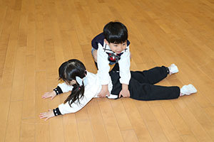 体操教室　ー跳び箱ー　すみれ