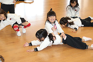 体操教室　ー跳び箱ー　ばら