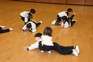 体操教室　ー跳び箱ー　ばら