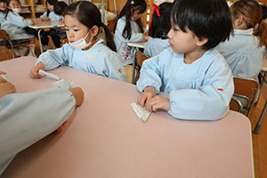 折り紙に挑戦！　さくら