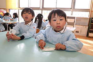 折り紙に挑戦！　さくら