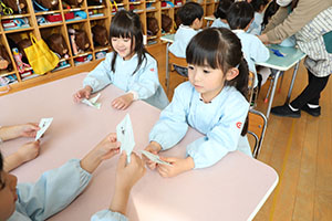 折り紙に挑戦！　さくら