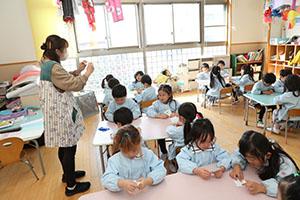 折り紙に挑戦！　さくら