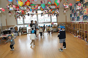 作品展の見学をしました　全クラス