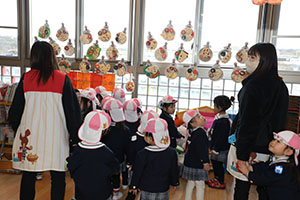 作品展の見学をしました　全クラス