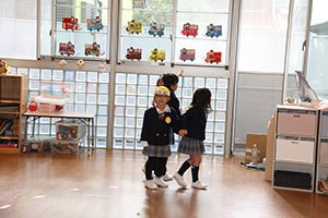 作品展の見学をしました　全クラス