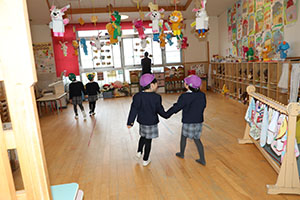 作品展の見学をしました　全クラス