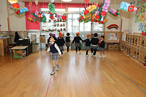 作品展の見学をしました　全クラス