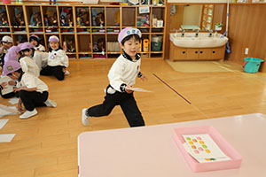 カードめくり競争　すみれ