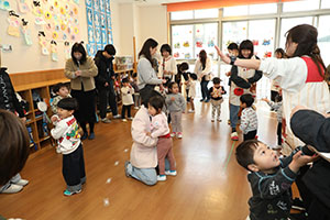 作品展参観が行われました　あひる・ひよこ・ぺんぎん組　NO．2