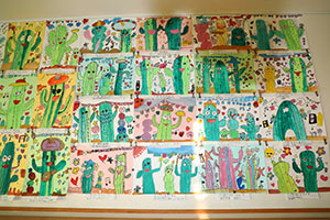 作品展の各クラスの個性あふれる作品　　　年長組