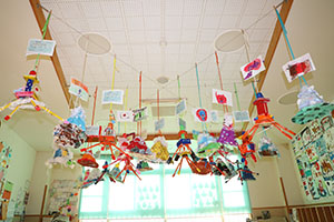 作品展の各クラスの個性あふれる作品　　　年長組