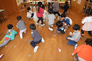 ポンポンクラッカー楽しかったね　ぺんぎん