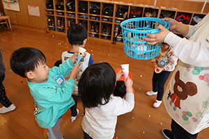 ポンポンクラッカー楽しかったね　ぺんぎん